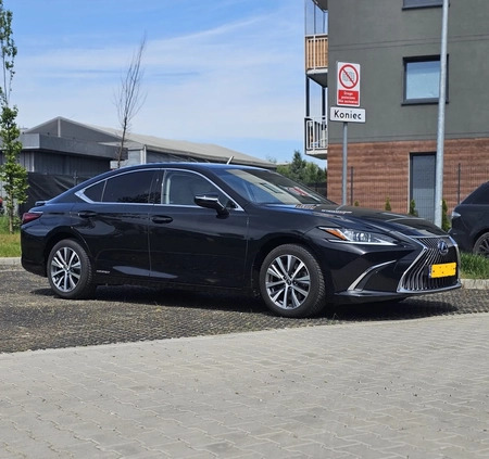 Lexus ES cena 150675 przebieg: 55000, rok produkcji 2020 z Warszawa małe 254